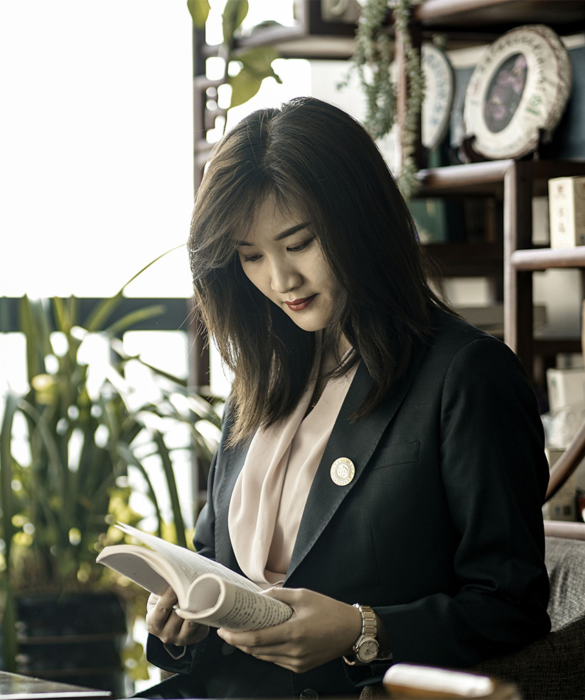唐莹